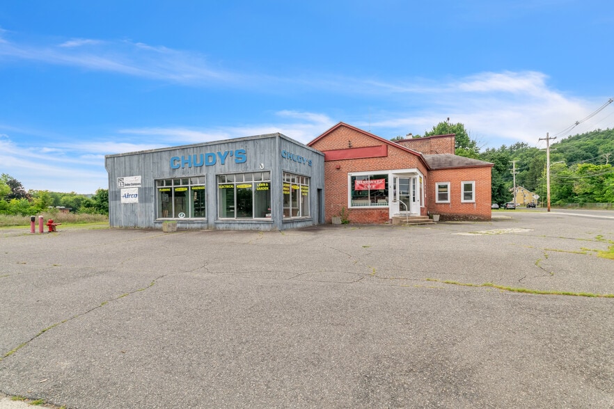 More Photos Of 2019 Bridge St, Three Rivers General Retail For Sale