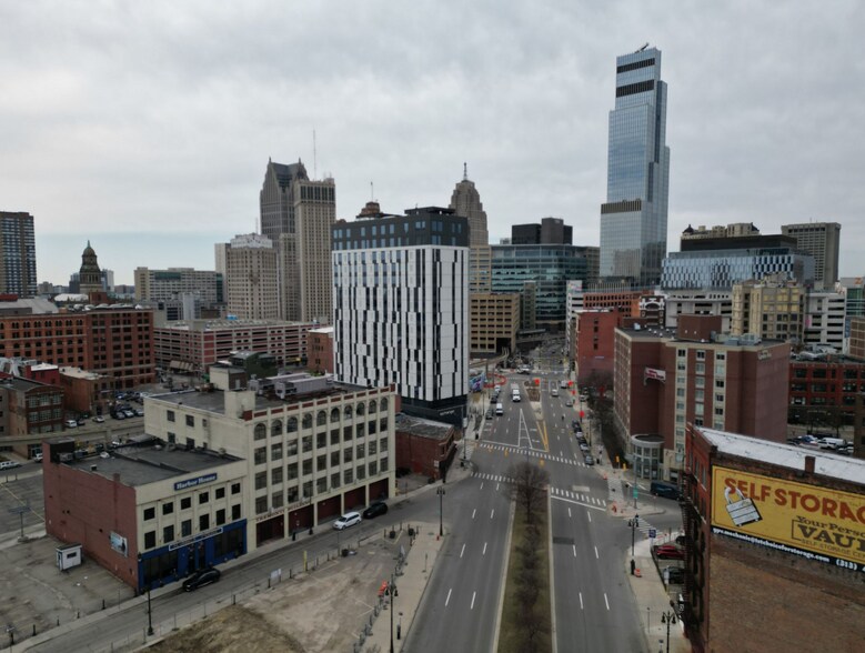 More Photos Of 426 Clinton St, Detroit Office For Lease