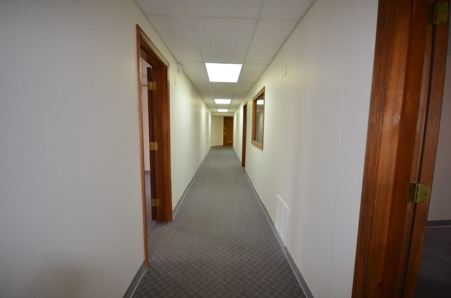 More Photos Of 20 Maple St, Springfield Office For Sale