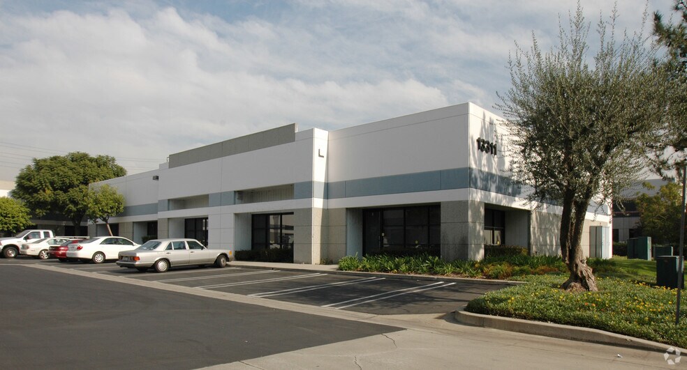 13311 Brooks Dr, Baldwin Park, CA 91706 Flex/R&D For Lease