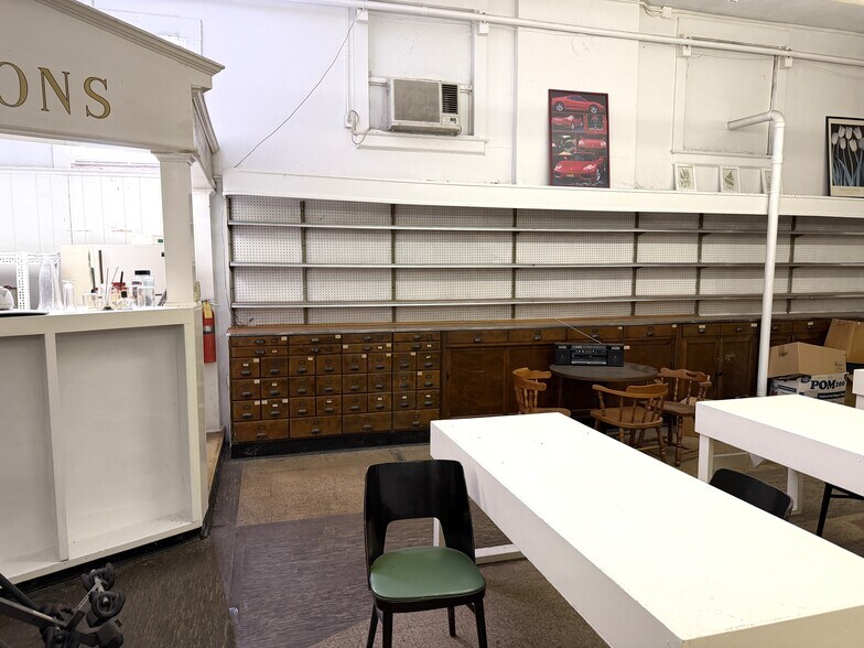 More Photos Of 1030 S Main St, Rockford Loft Creative Space For Sale