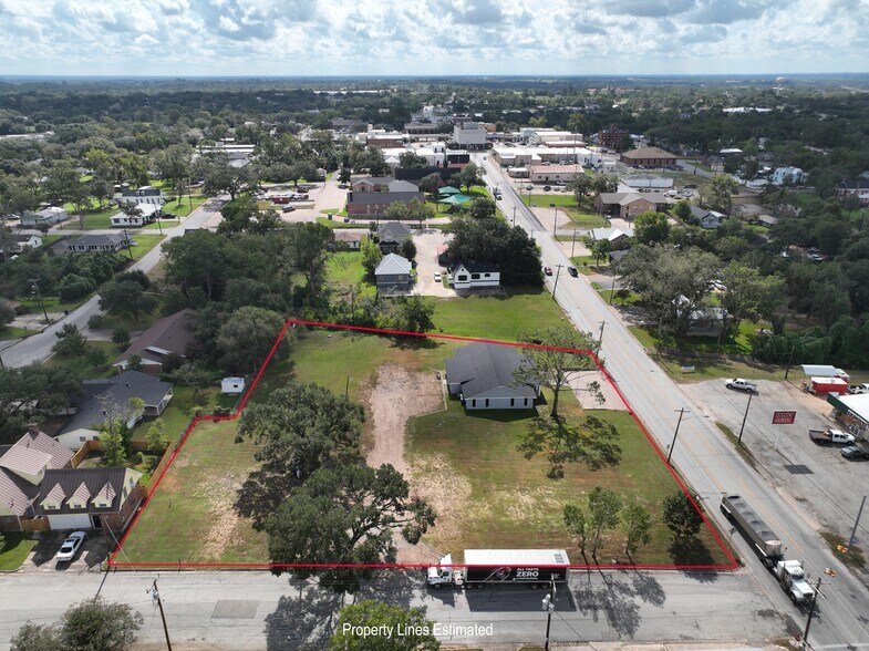 More Photos Of 238 W Main St, Bellville Flex For Lease