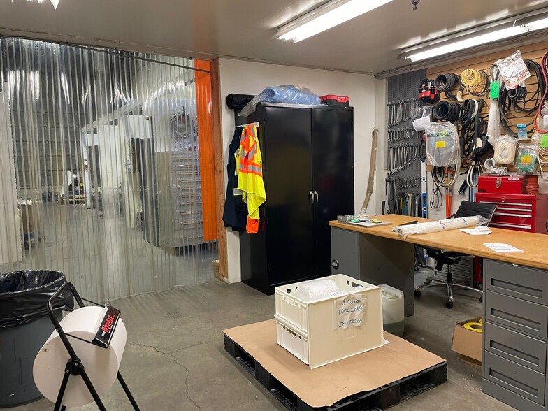 More Photos Of 9295 198th St, Langley Twp Warehouse For Sale