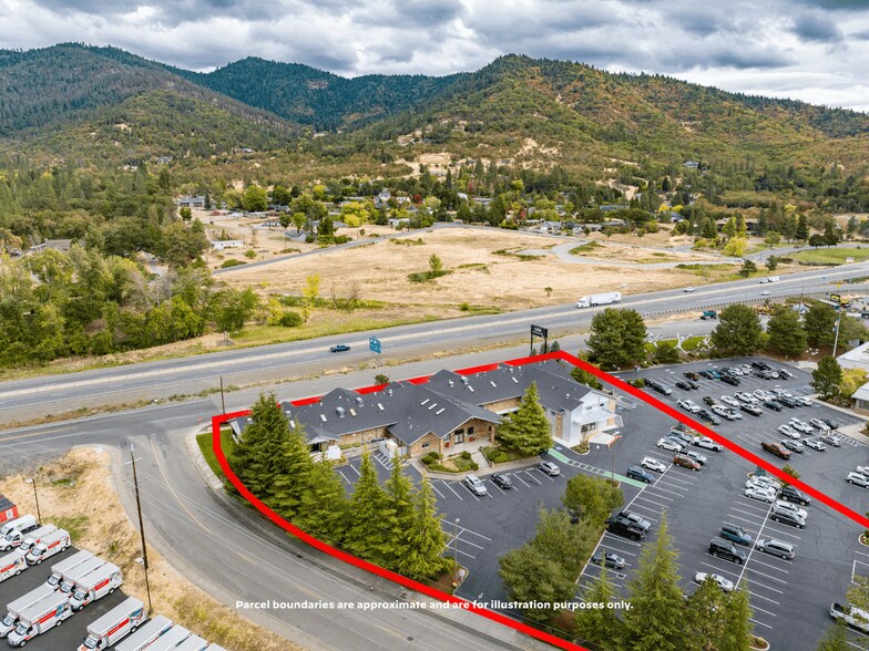 More Photos Of 2166 NW Vine St, Grants Pass Medical For Sale