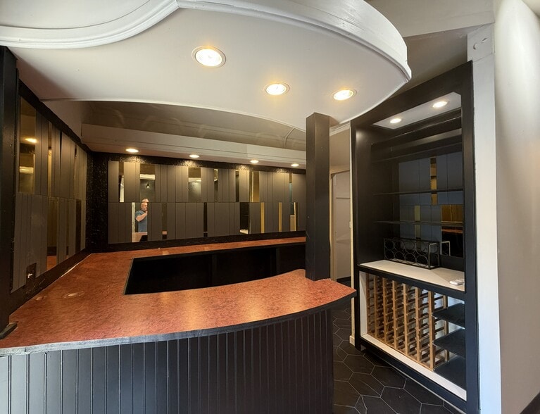 More Photos Of 705 Sutter St, Folsom Storefront Retail Office For Sale