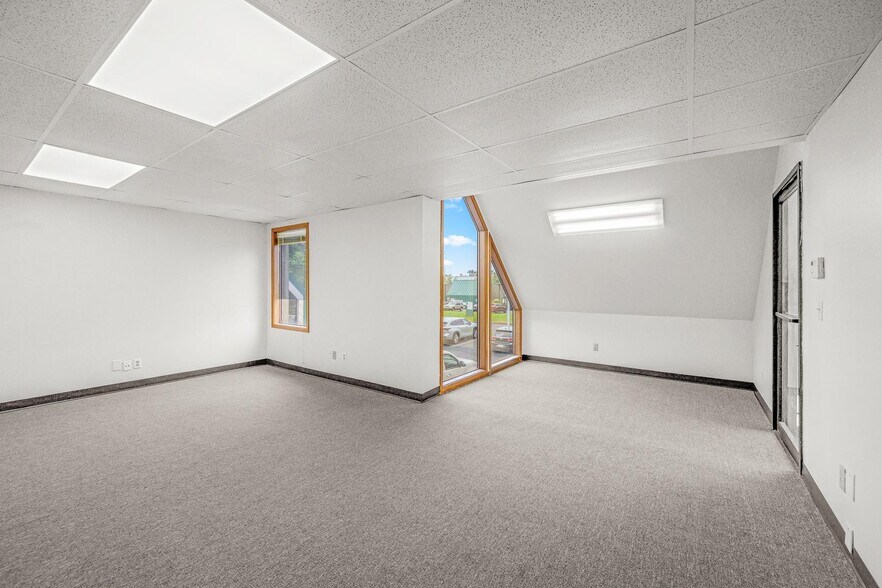 More Photos Of 15635-15850 SE 114th Ave, Clackamas Unknown For Lease