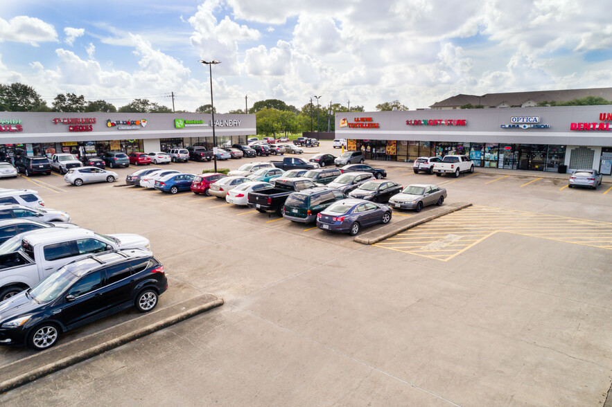 Primary Photo Of 800-900 S Wayside Dr, Houston Unknown For Lease