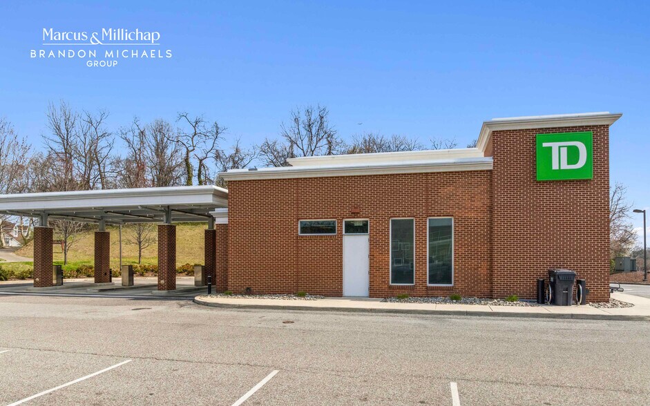 More Photos Of 4319 Collington Rd, Bowie Bank For Sale