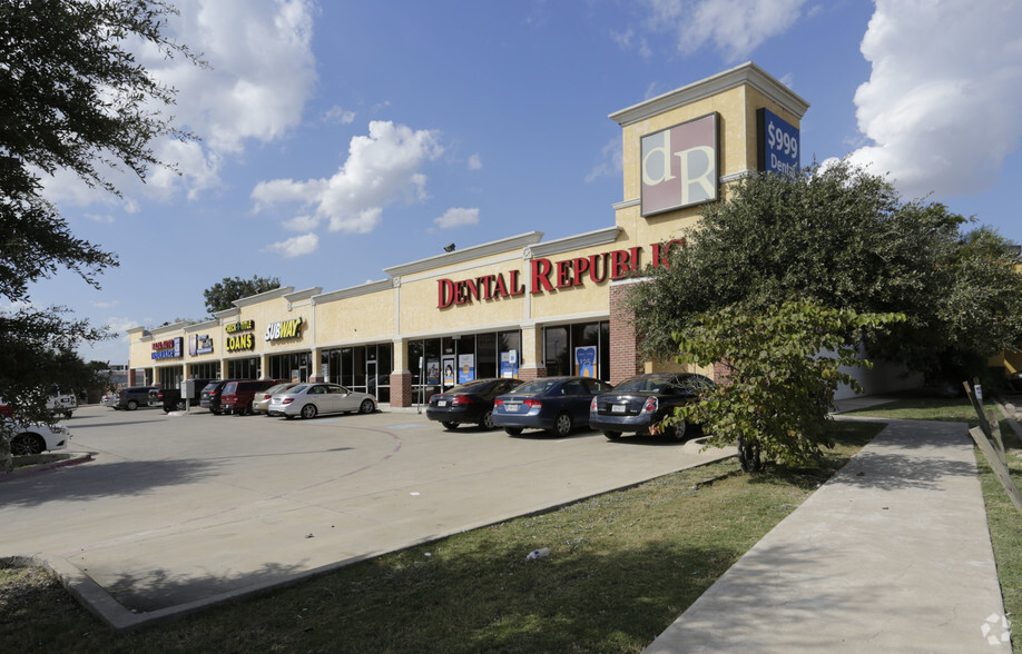 Primary Photo Of 3211 W Northwest Hwy, Dallas Storefront Retail Office For Sale