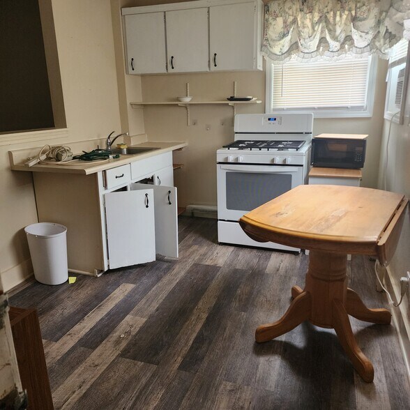 More Photos Of 401 N Spring St, Independence Apartments For Sale