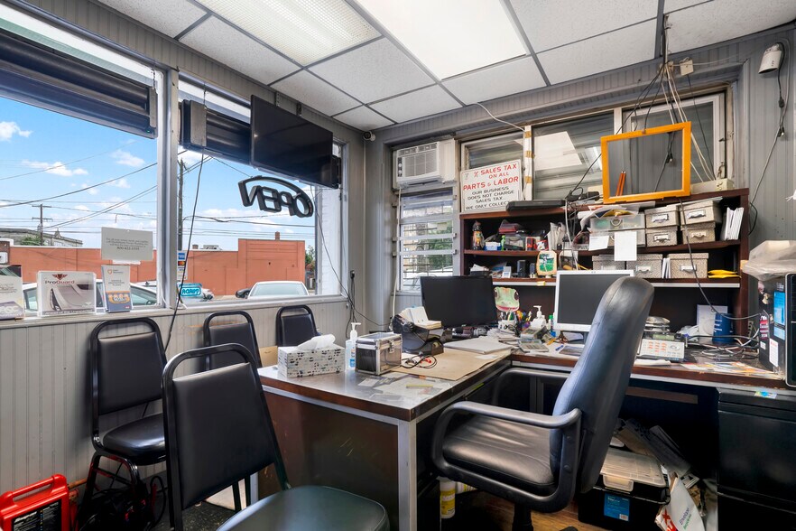 More Photos Of 6200 N 5th St, Philadelphia Auto Repair For Sale