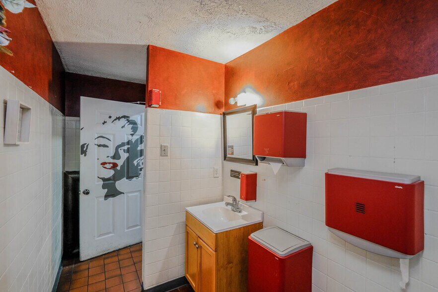 More Photos Of 865 John Marshall Hwy, Front Royal Restaurant For Sale