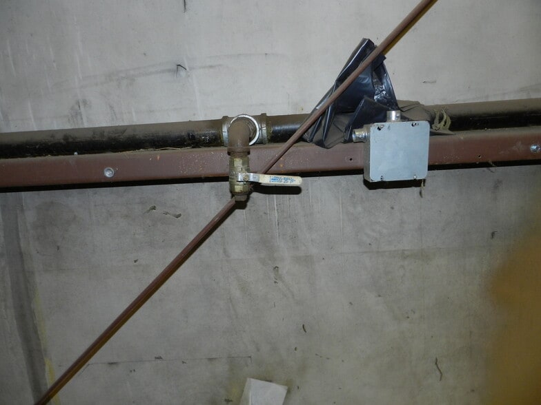 More Photos Of 430 W 8th St, Delta Unknown For Lease