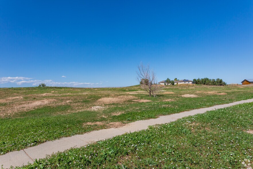 More Photos Of 1443 S Arthur Ave, Louisville Office For Lease