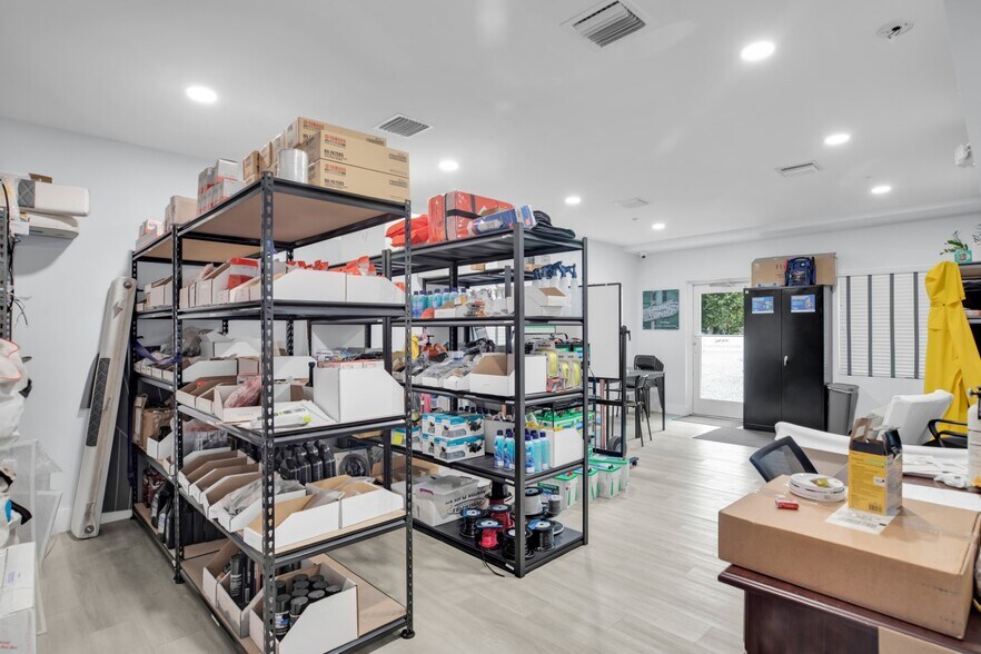 More Photos Of 82705 Overseas Hwy, Islamorada General Retail For Sale