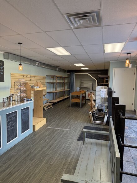 More Photos Of 64 Putnam St, Winthrop Storefront Retail Office For Lease
