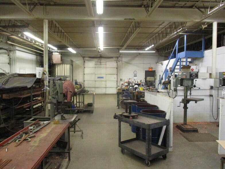 More Photos Of 3745 Dykstra Dr NW, Grand Rapids Manufacturing For Sale