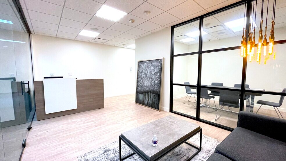 More Photos Of 6100 Corporate Dr, Houston Office For Sale