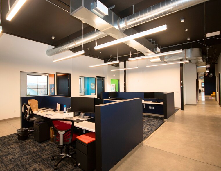 More Photos Of 2780 N Eagle Ln, Liberty Lake Office For Lease