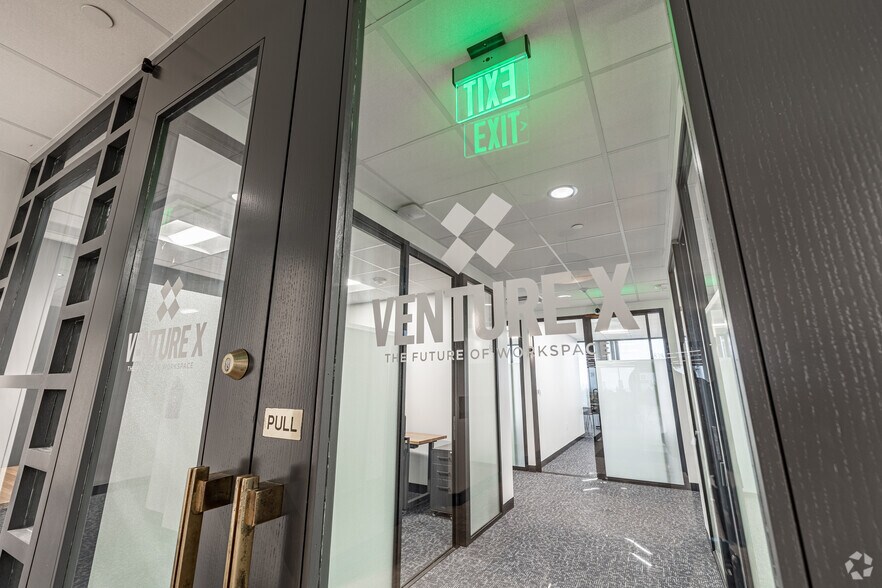 More Photos Of 7550 W Interstate 10, San Antonio Office For Lease