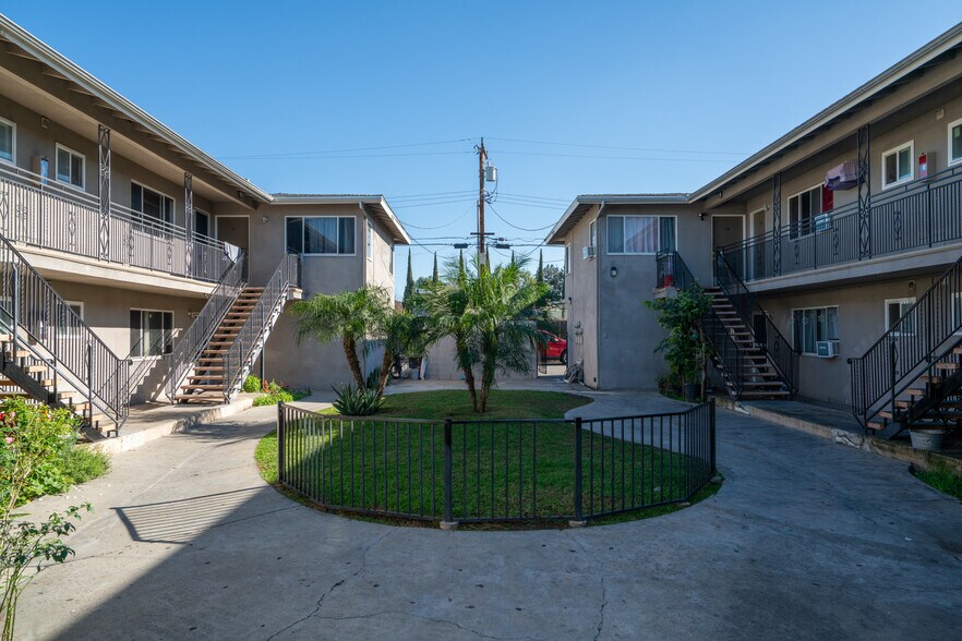 More Photos Of 1118-1124 N Mayfair Ave, Anaheim Apartments For Sale