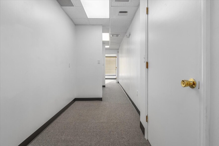 More Photos Of 478 Torrey St, Brockton Medical For Sale