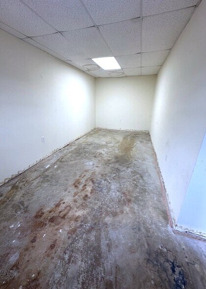 More Photos Of 6808 Middle Valley Rd, Hixson Self Storage For Lease
