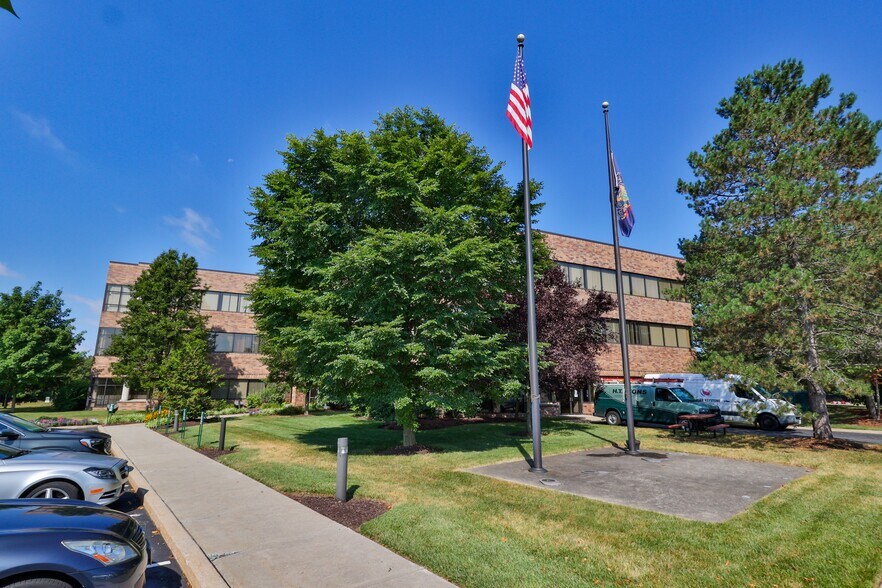 More Photos Of 1525 Valley Center Pky, Bethlehem Unknown For Lease