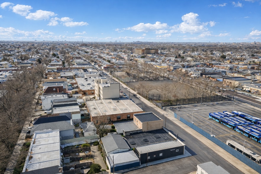 More Photos Of 1794 E 49th St, Brooklyn Auto Repair For Sale
