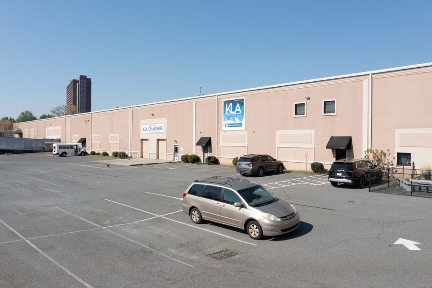 More Photos Of 8160 Regent Pky, Fort Mill Flex For Lease