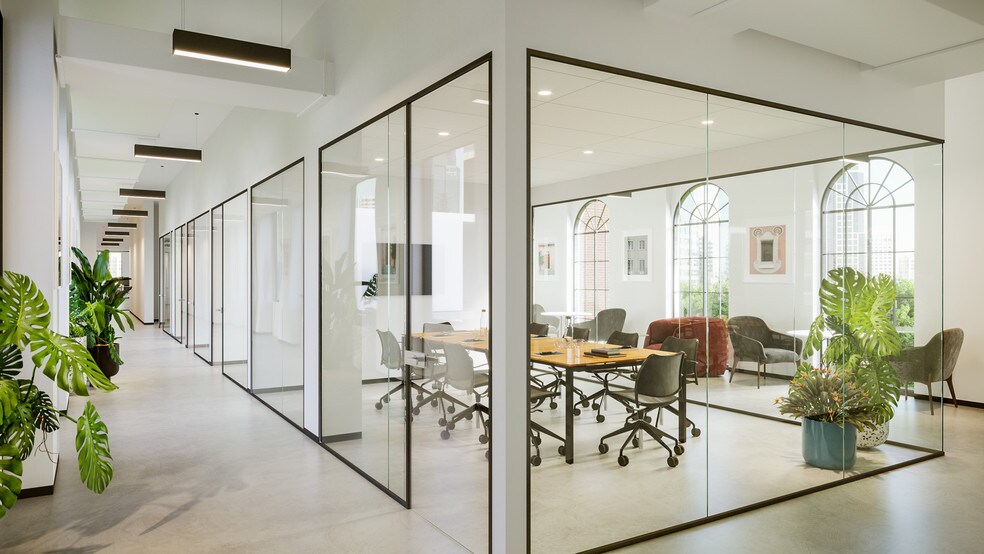 More Photos Of 420 Nichols Rd, Kansas City Coworking Space