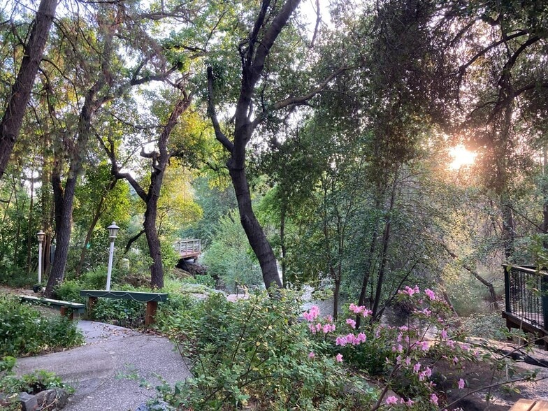 More Photos Of 42975 Sierra Dr, Three Rivers Hotel For Sale