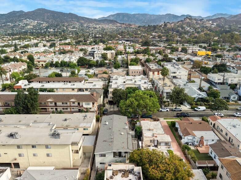 More Photos Of 1316 Barrington Way, Glendale Apartments For Sale
