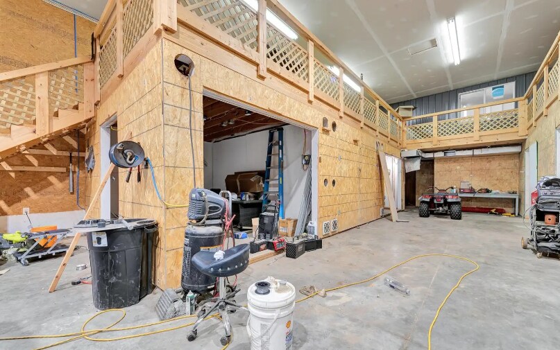 More Photos Of 10601 Bennett Dr, Morrice Warehouse For Sale