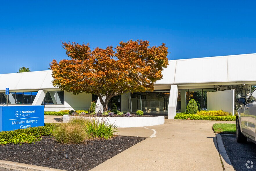 More Photos Of 1895 Walt Whitman Rd, Melville Medical For Lease