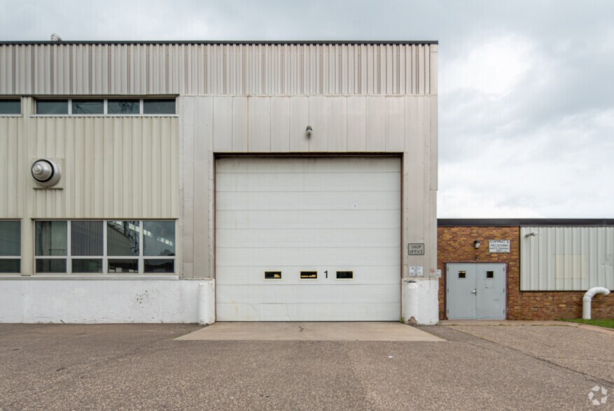 More Photos Of 920 3rd St, Hammond Service For Sale