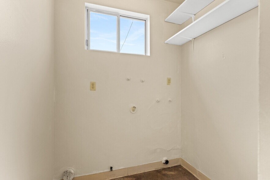 More Photos Of 3823 Wisconsin St, Los Angeles Apartments For Sale