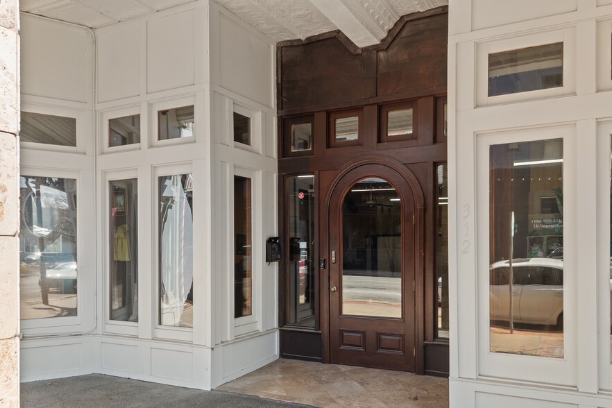 More Photos Of 312 S Main St, Jonesboro Loft Creative Space For Sale