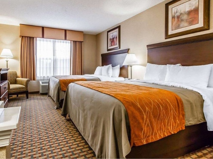 More Photos Of 329 US Route 1, Scarborough Hotel For Sale