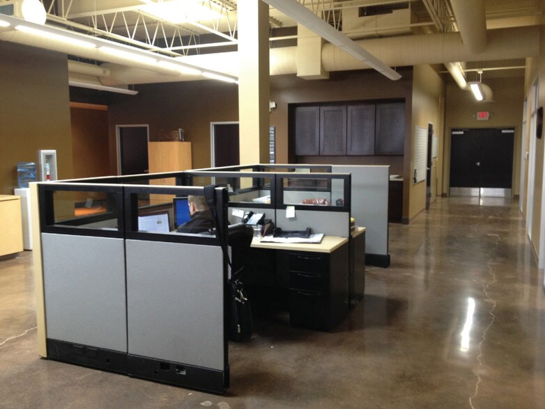 More Photos Of 781 Rudder Rd, Fenton Light Manufacturing For Lease