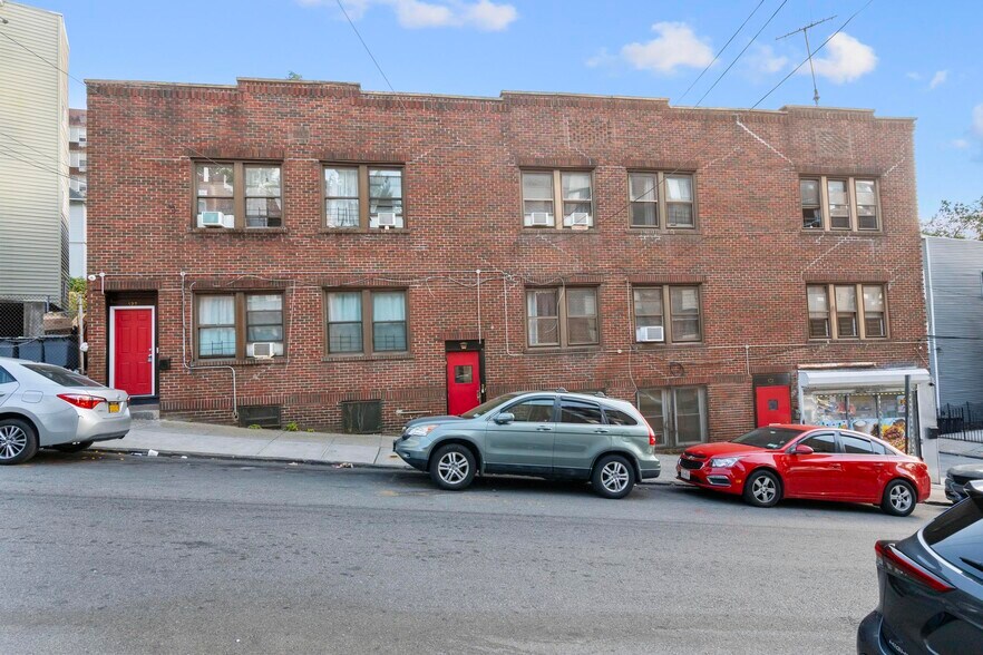 More Photos Of 127-131 Highland Ave, Yonkers Apartments For Sale