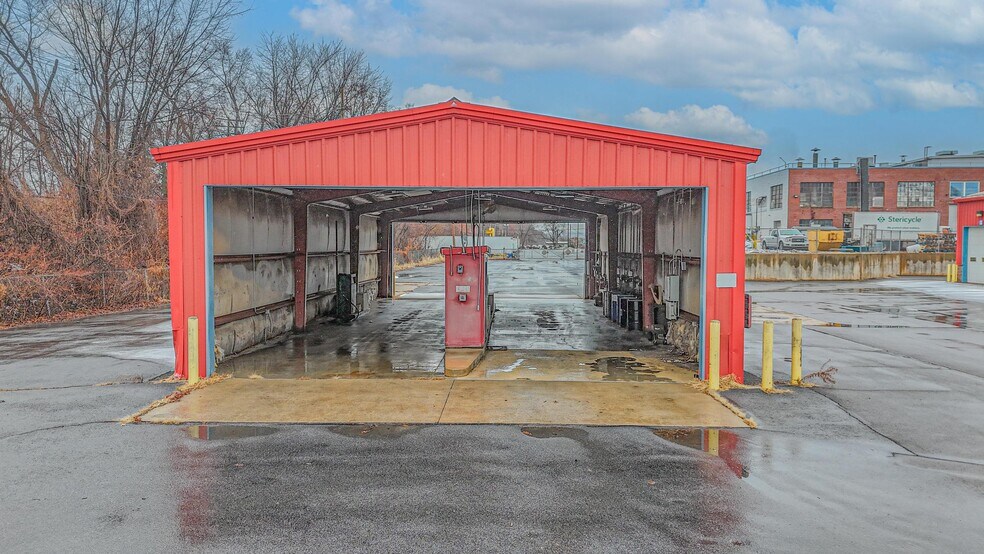 More Photos Of 315 Northampton St, Kingston Industrial For Sale