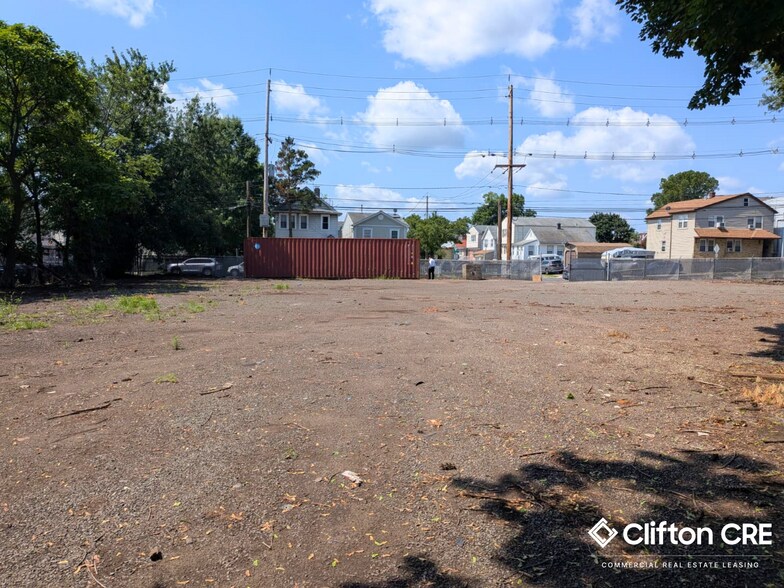 More Photos Of 125 Long Ave, Hillside Land For Lease