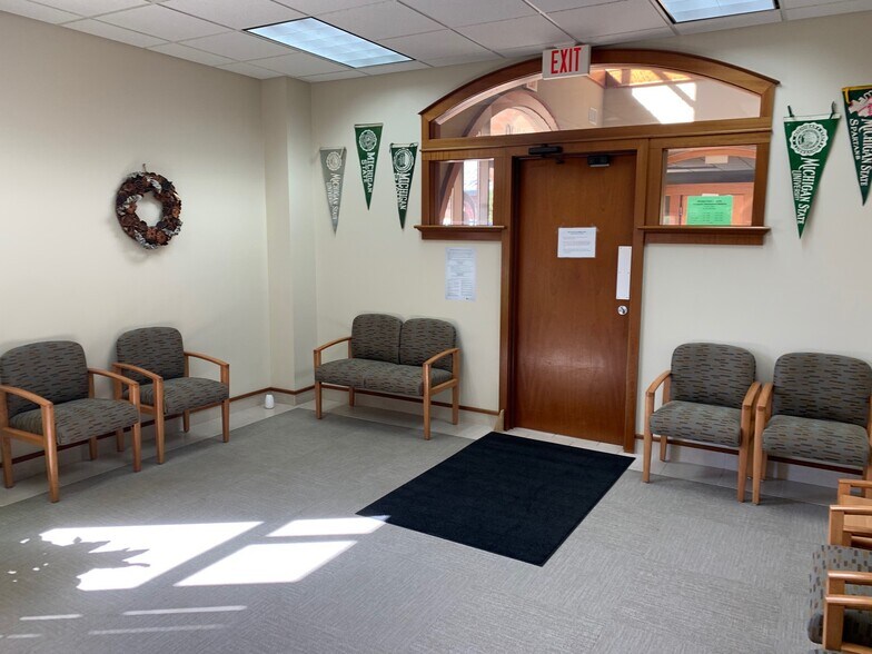 More Photos Of 3300 Eagle Run Dr NE, Grand Rapids Medical For Lease