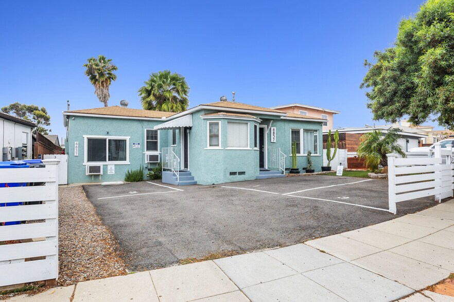More Photos Of 4837 Castle Ave, San Diego Apartments For Sale