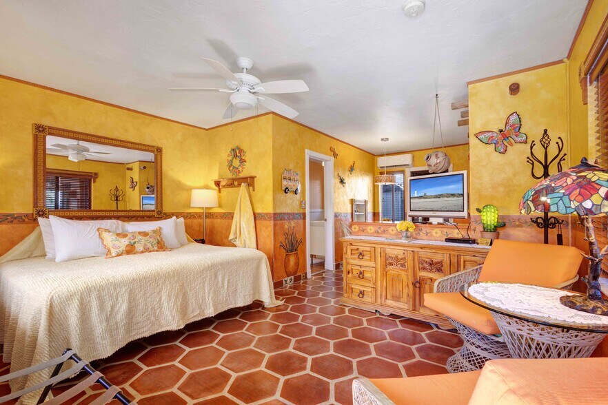 More Photos Of 4525 El Mar Dr, Lauderdale-by-the-Sea Hotel For Sale