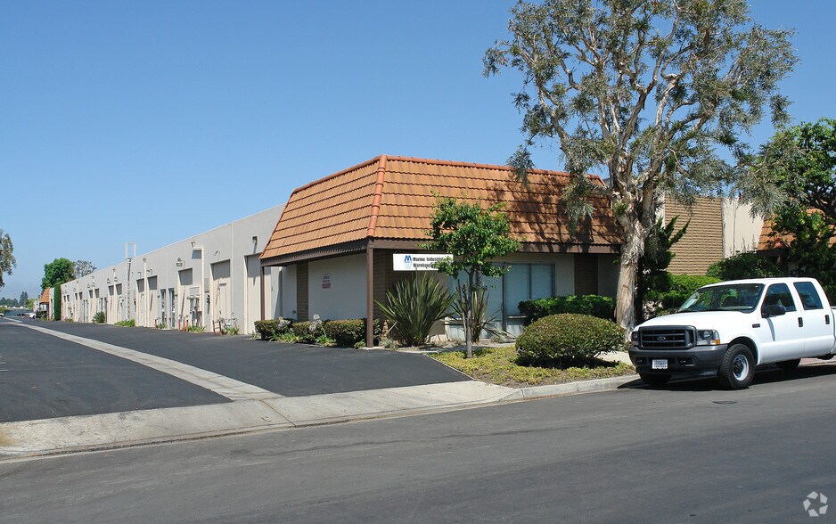 Primary Photo Of 15571 Producer Ln, Huntington Beach Light Distribution For Lease