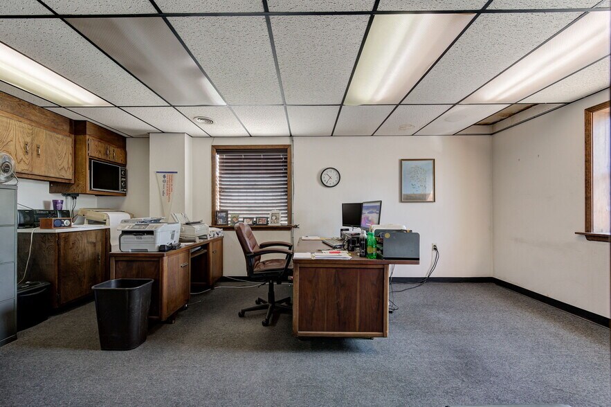 More Photos Of 515 Kings of Leon Ln, Oklahoma City Manufacturing For Sale
