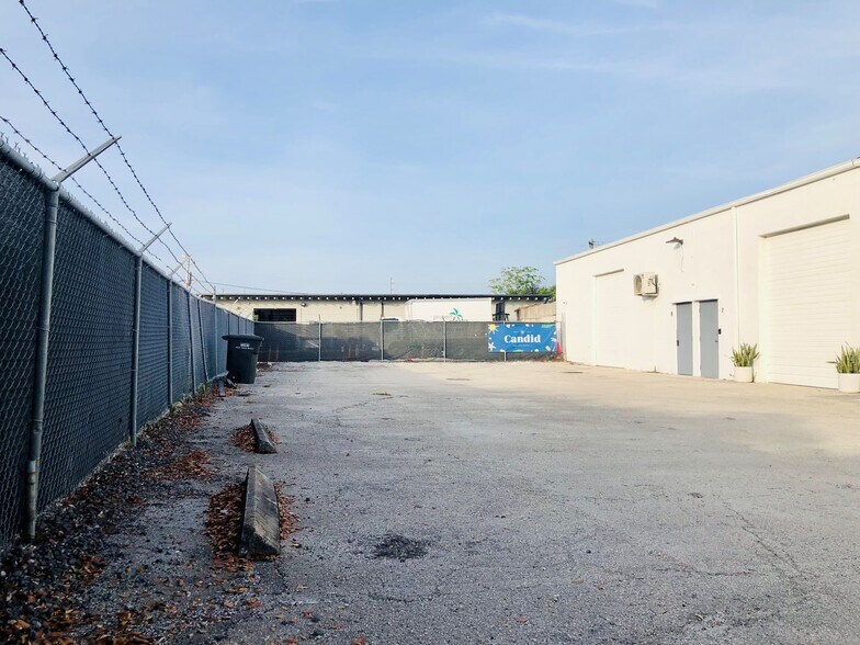More Photos Of 1142 Okeechobee Rd, West Palm Beach Industrial For Lease