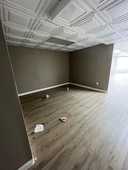 More Photos Of 1845-1849 Straight Path, Lindenhurst Freestanding For Lease